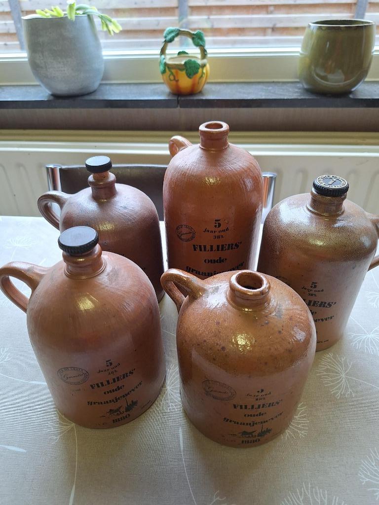 stenen jeneverflessen, Ophalen