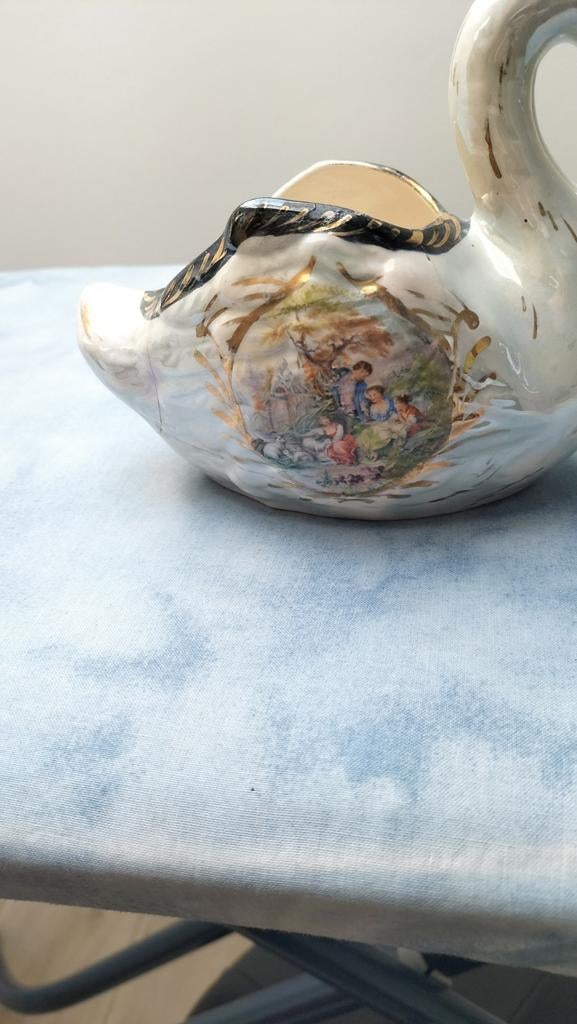 Cygne faïence Quarenon, Enlèvement