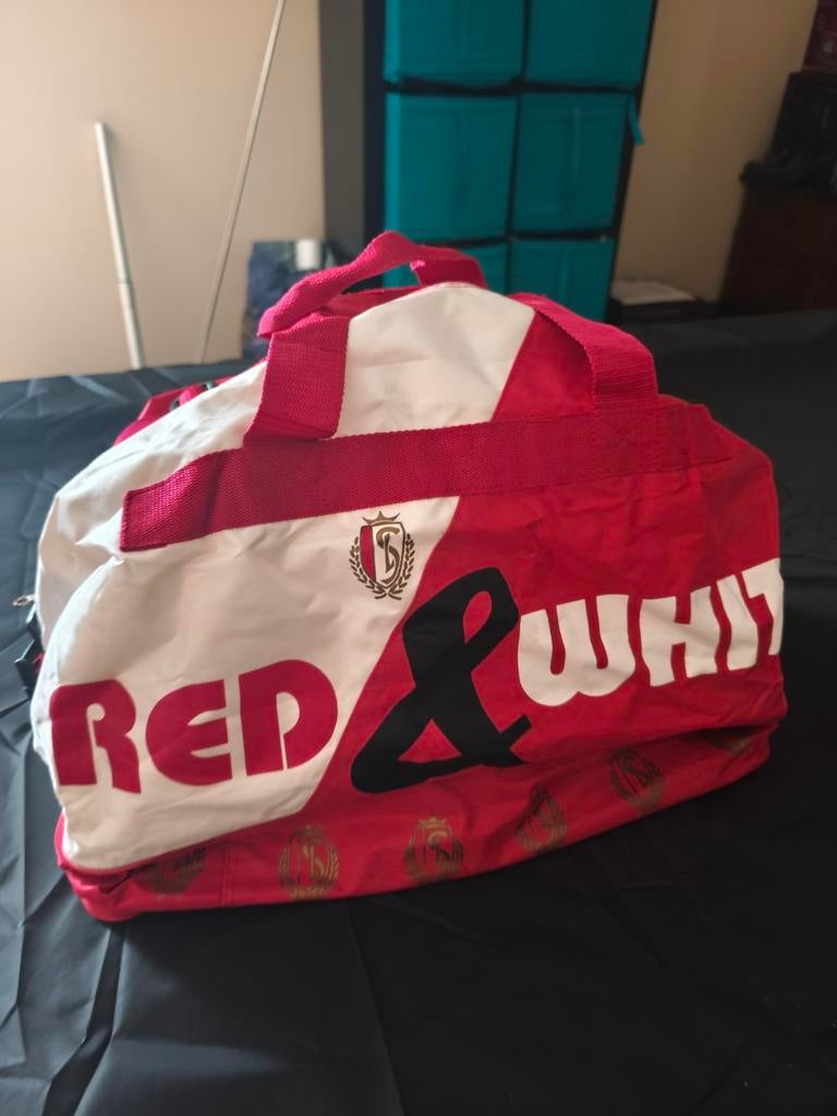 Superbe sac de sport du standard neuf jamais servi, Bijoux, Sacs & Beauté, Enlèvement, Comme neuf