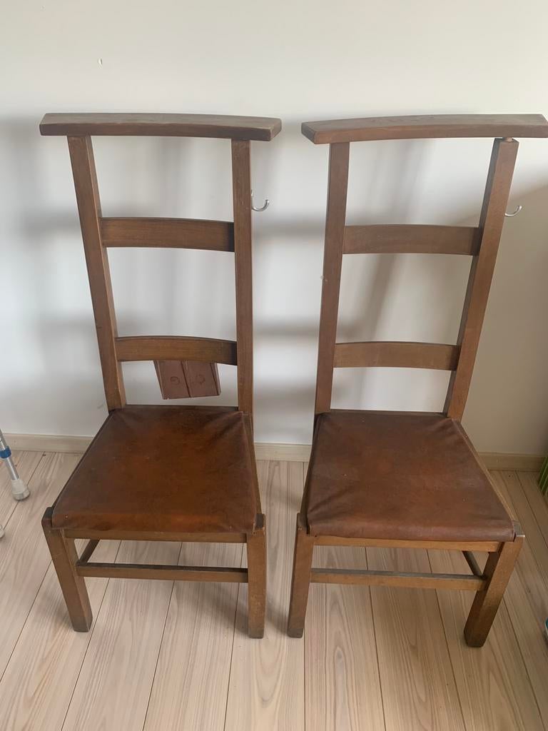 Kerkstoelen, Ophalen