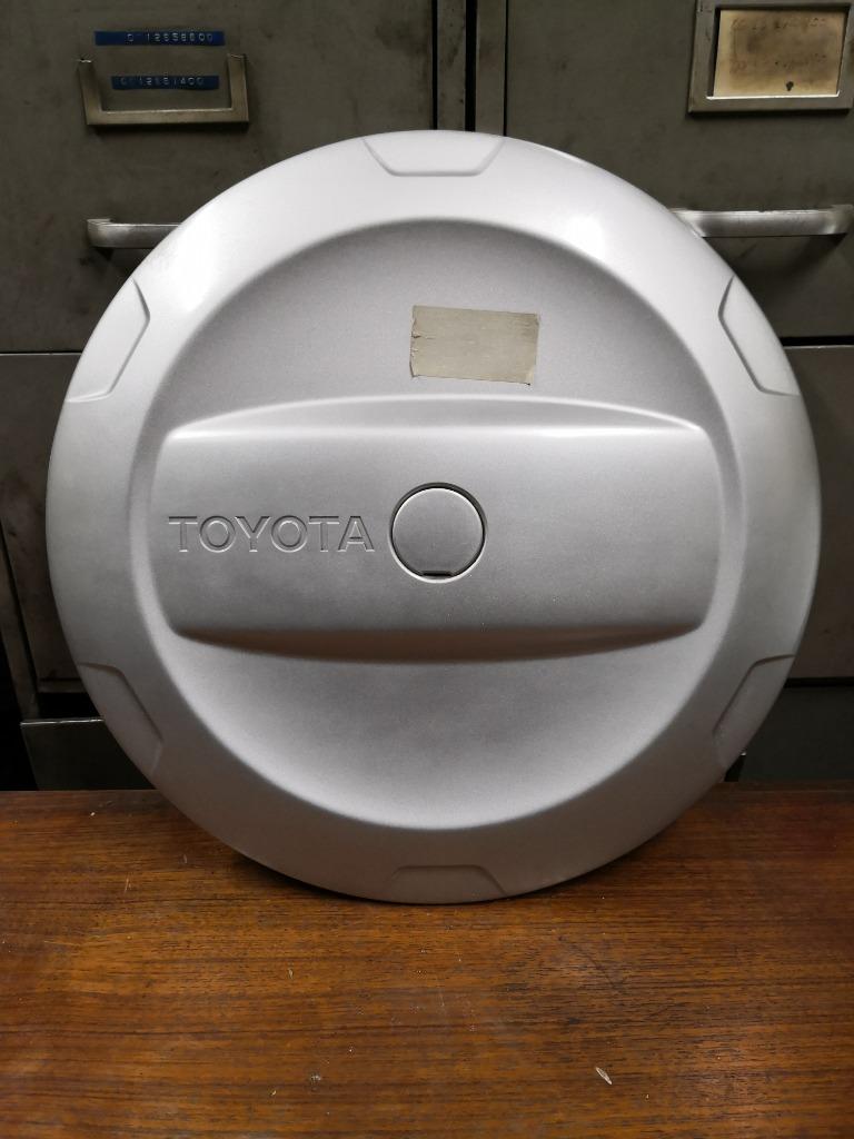 Toyota RAV 4 (XA20) Garniture de section de roue de secours, Autos : Pièces & Accessoires, Enlèvement, Neuf, Toyota, Pare-chocs