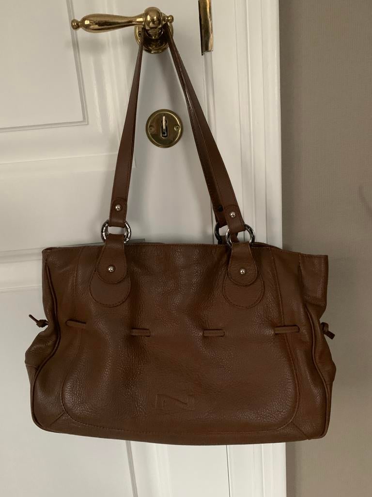 Handtas Natan bruin kwaliteitsleer, meerdere verdelingen, Handtassen en Accessoires, Tassen | Damestassen, Ophalen of Verzenden