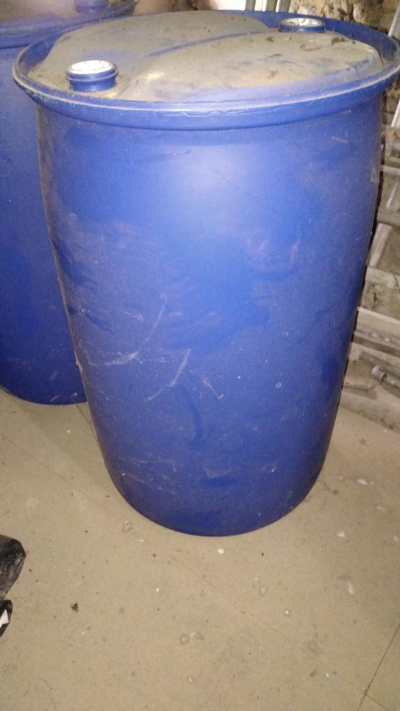 bidon en pvc de 200litres, 150 litres ou plus, Enlèvement, Comme neuf, Synthétique