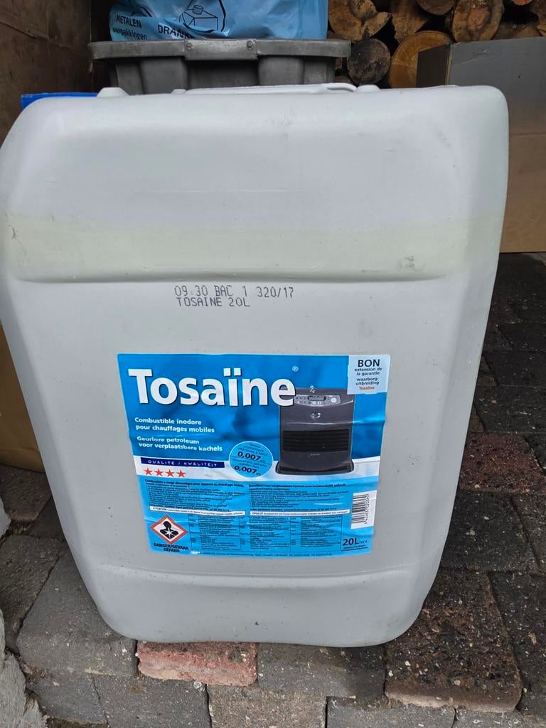 Petroleum  voor kachel, Ophalen