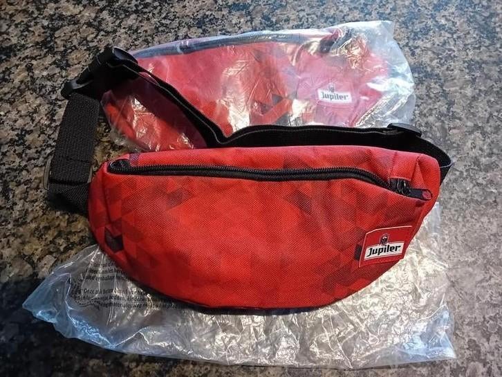 Deux bananes JUPILER, Ophalen