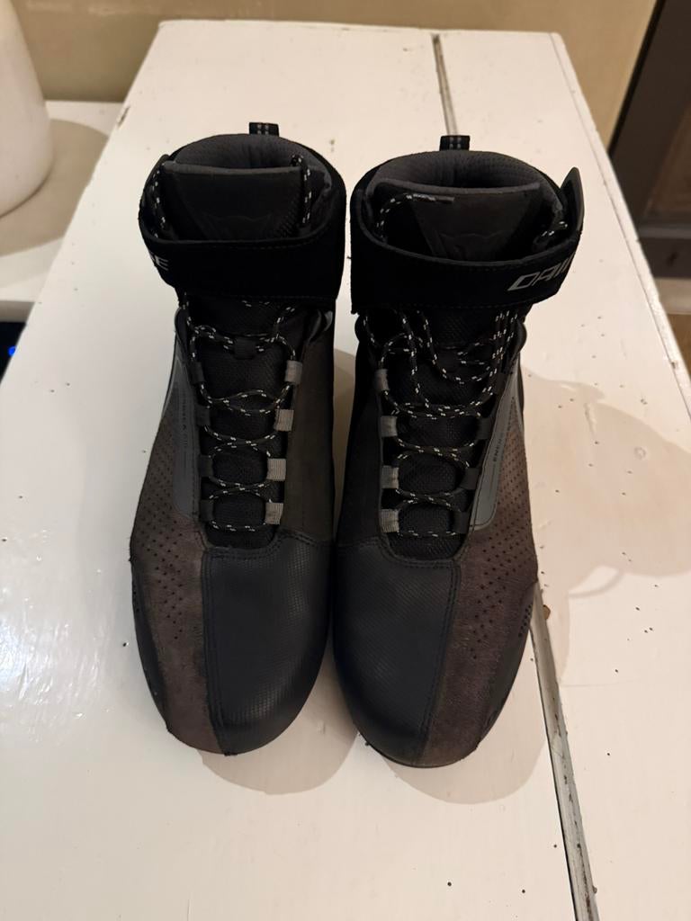 Dainese Moto Man boots, Vêtements | Femmes, Comme neuf, Enlèvement, Blanc, Bottes hautes