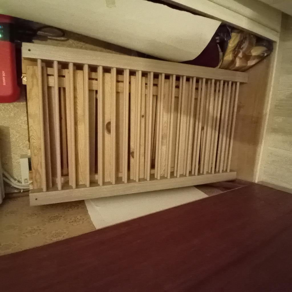 zeer mooie  slaapkamer  voor 200 euro. + nog bed extra  ., Huis en Inrichting, Slaapkamer | Matrassen en Bedbodems, Zo goed als nieuw