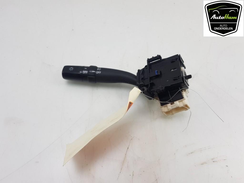 KNIPPERLICHTSCHAKELAAR Toyota Corolla Verso (R10 / 11), Gebruikt, Toyota