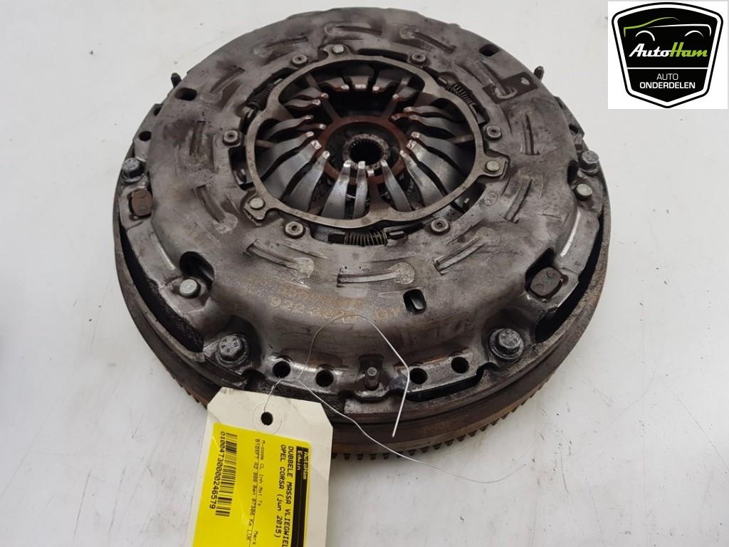 VOLANT MOTEUR BI-MASSE Opel Corsa E (01-2014/06-2019), Autos : Pièces & Accessoires, Utilisé, Opel