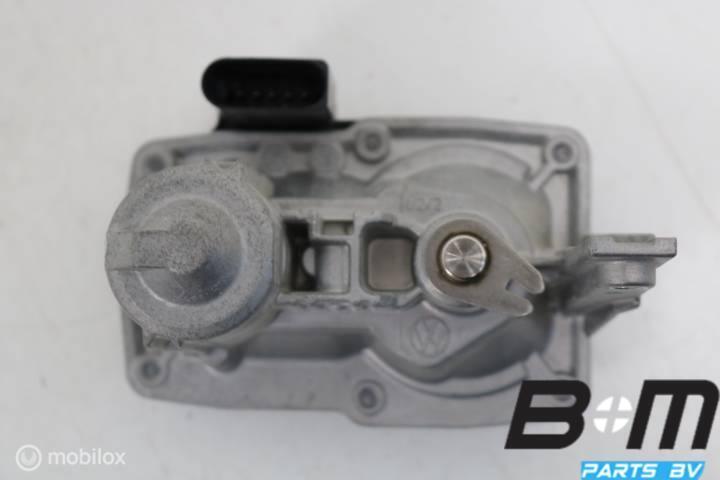 Klep in uitlaat VW Golf 7 2.0 TDI DEJA 5Q0253691K, Gebruikt