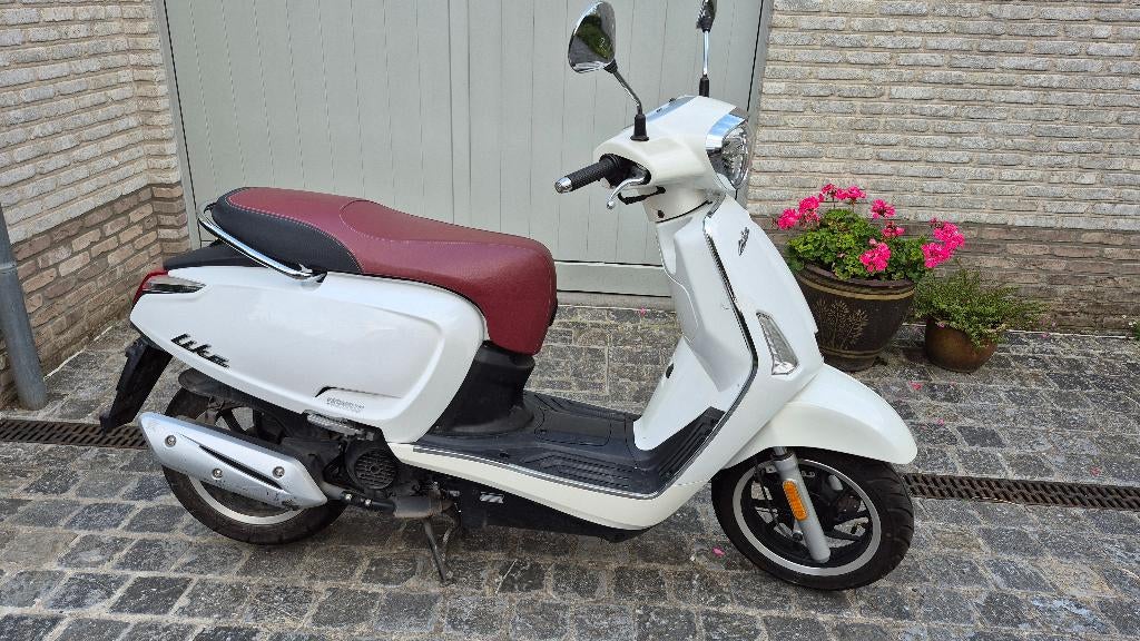Scooter - klasse B (45km/u), Fietsen en Brommers, Brommeronderdelen | Scooters, Ophalen, Zo goed als nieuw, Kymco