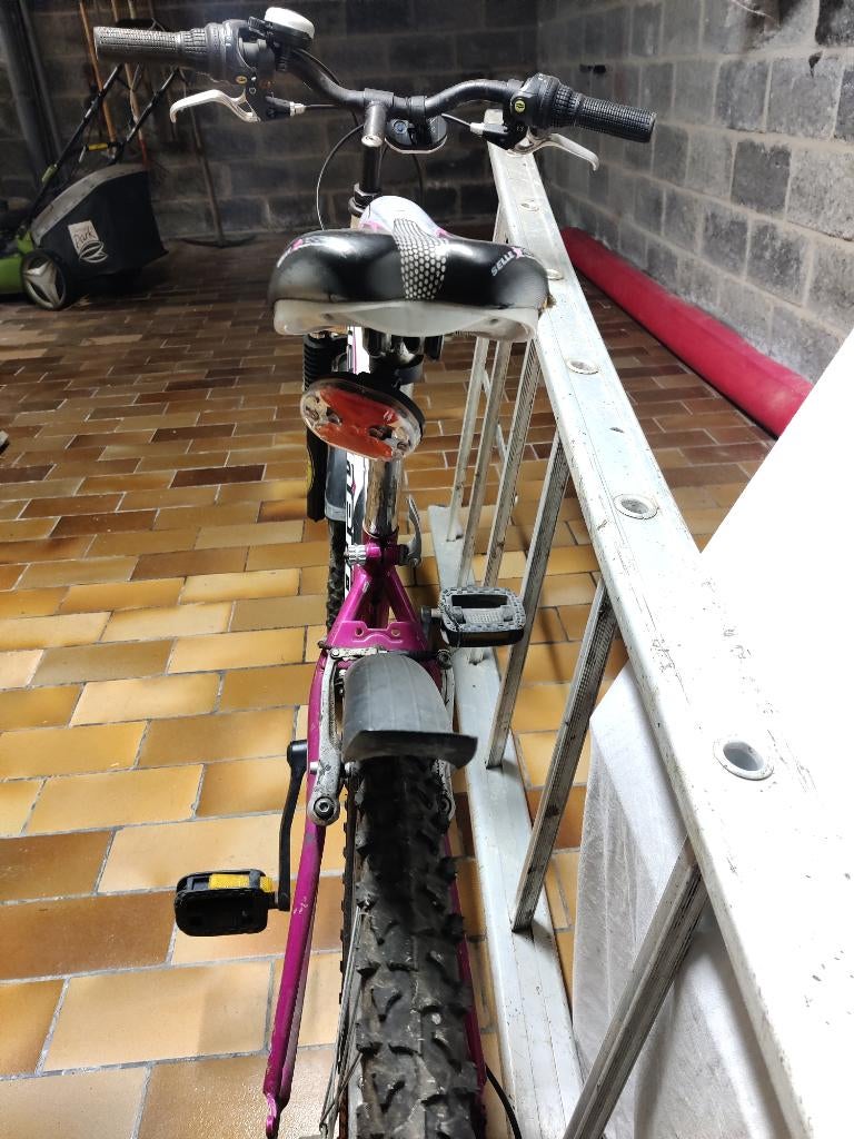 Vélo Cachera fille 6-12 ans + pneu neuf, Enlèvement, Utilisé, Femmes