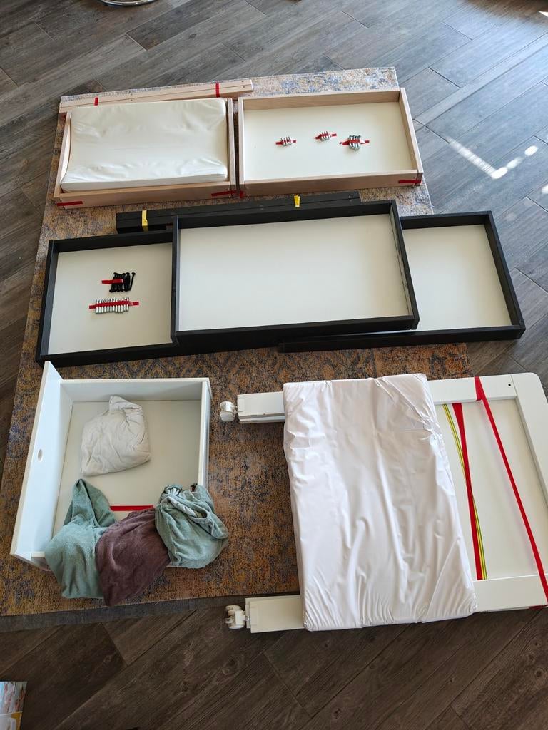 Verzorgingstafels (drie tafels, twee kussens en hoezen), Kinderen en Baby's, Kinderkamer | Overige Meubels, Ophalen