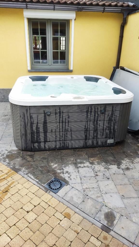 Jacuzzi hotspring, Tuin en Terras, Bubbelbaden en Hottubs, Ophalen, Gebruikt, Trap, Vast
