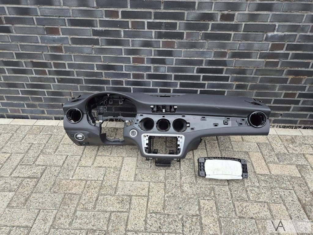 Mercedes A W176 / CLA W117 2013 - 2020 dashboard met airbag, Autos : Pièces & Accessoires, Utilisé, -, -, Enlèvement ou Envoi
