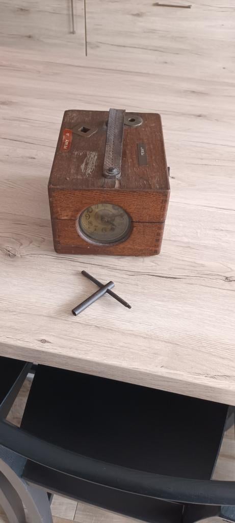 Duivenklok, Enlèvement