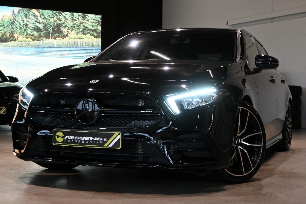 Mercedes-Benz A 35 AMG 4Matic *LED/ALCANTARA/CC/DAB/NAV/CAM*, Auto's, Automaat, 4 cilinders, Alcantara, Zwart