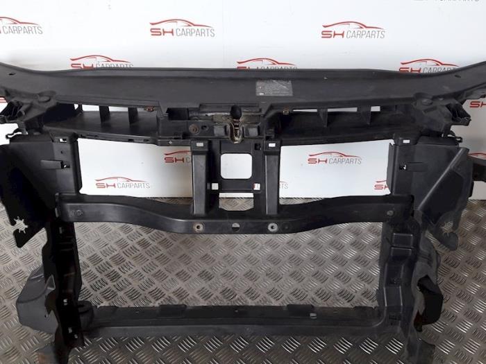 Panneau avant d'un Volkswagen Passat, Volkswagen, -, 3 mois de garantie, Utilisé