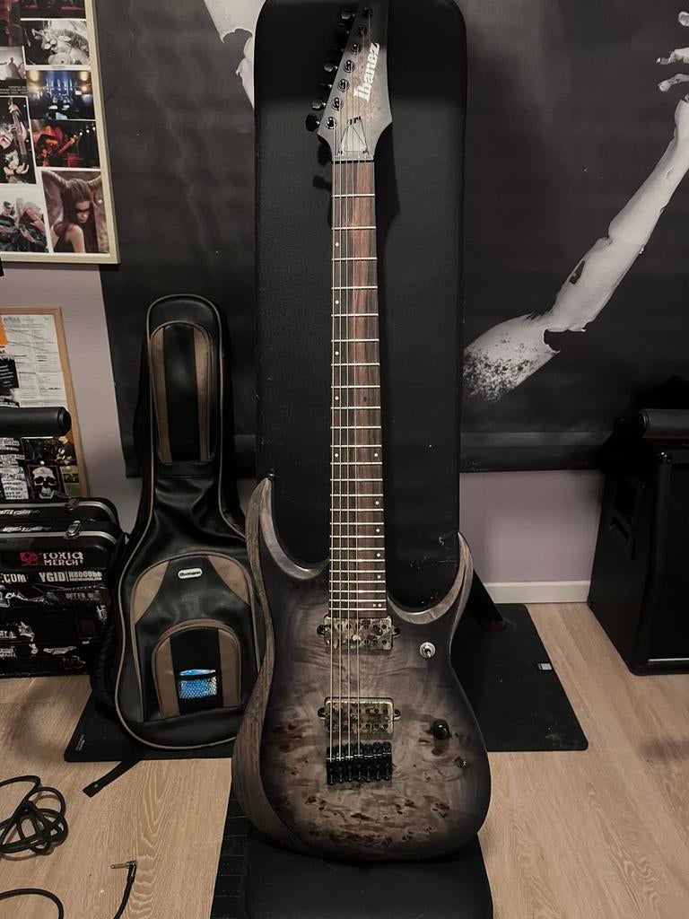 7 string Ibanez Axion Label RGD71ALPA Charcoal burst black, Muziek en Instrumenten, Snaarinstrumenten | Gitaren | Elektrisch, Ophalen
