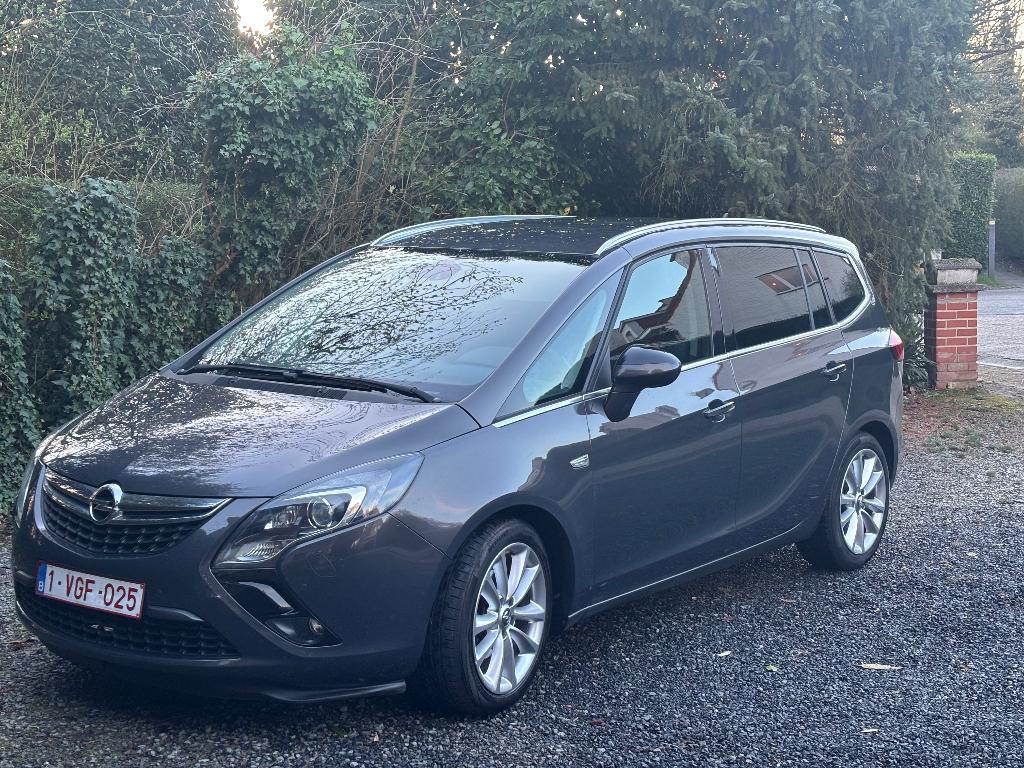 Opel zafira tourer, Autos, Opel, Cuir, Achat, Capteur de lumière, 5 portes