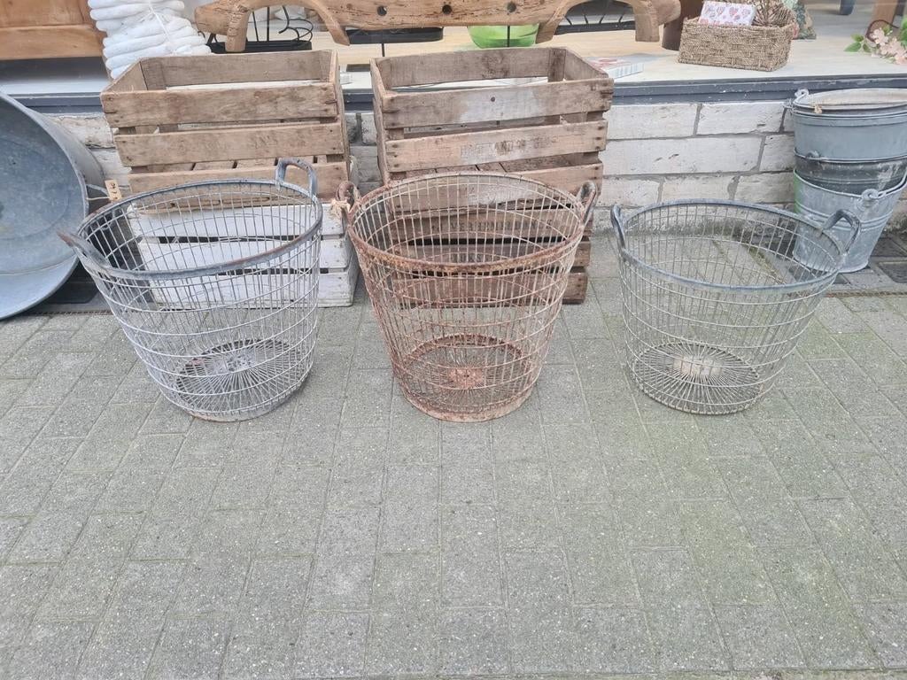 Oude ijzeren patattenmanden  - patattenmand - aardappelmand, Ophalen