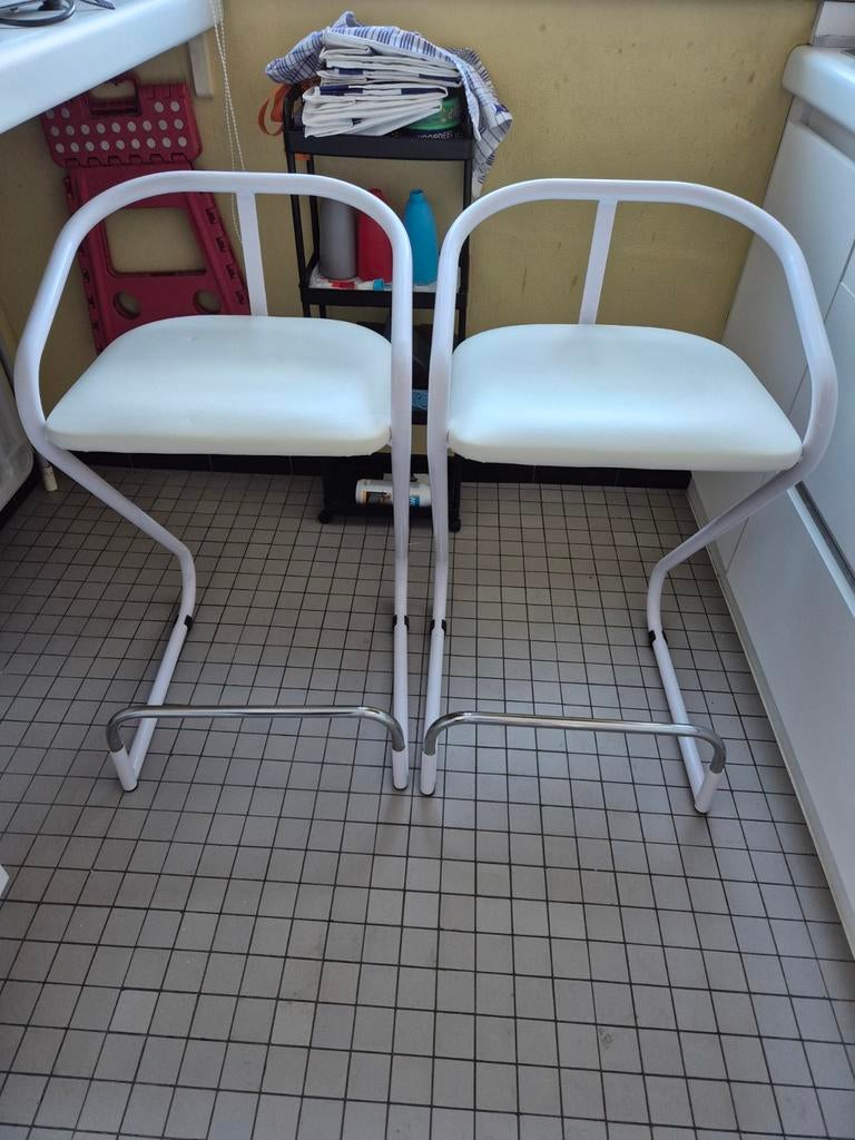 2 barstoelen te koop, Ophalen