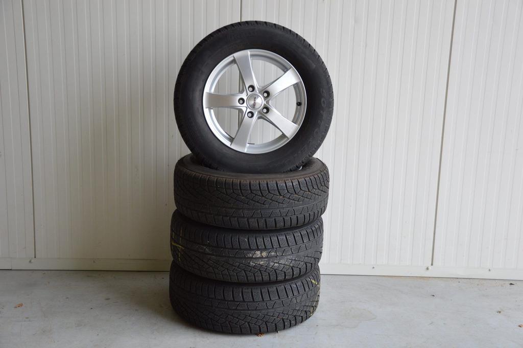 Winterwielen set Nissan Qashqai, Auto-onderdelen, Banden en Velgen, Banden en Velgen, Winterbanden, 16 inch, 215 mm, Personenwagen