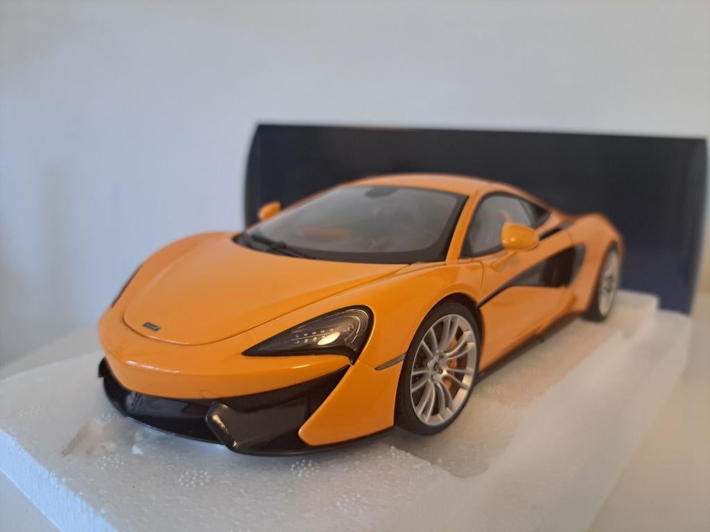 Mclaren 570S Orange Autoart 1/18 Nieuw, Hobby en Vrije tijd, Modelauto's | 1:18, Ophalen of Verzenden, Nieuw, Auto, Autoart
