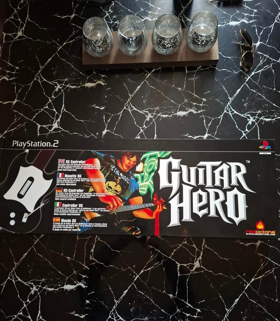 PlayStation 2 Guitar Hero in een doos!, Games en Spelcomputers, Games | Sony PlayStation 2, Ophalen of Verzenden