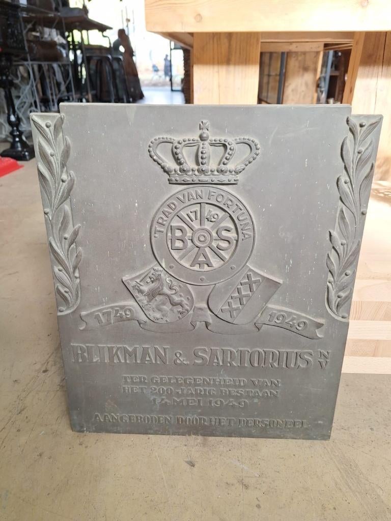 herdenking plaat uit amsterdam uit 1949, Ophalen of Verzenden, Brons