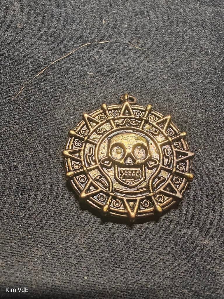 Munt uit filmreeks "Pirates of the Caribbean", Ophalen