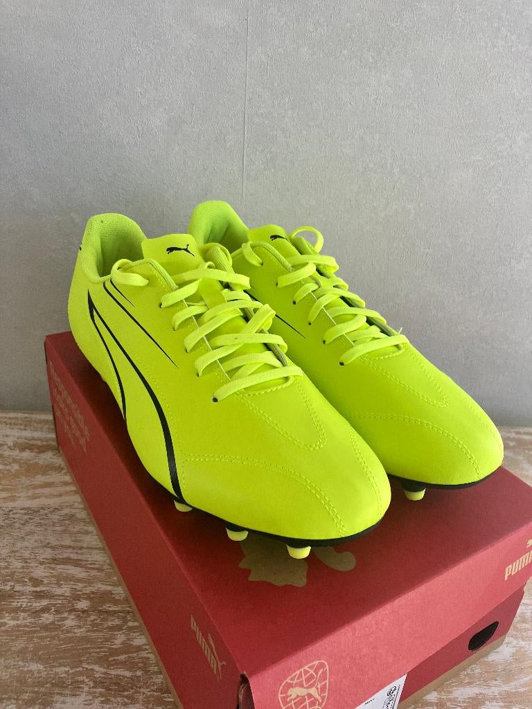 Gele voetbalschoenen Puma maat 44 Nieuw met doos, Ophalen of Verzenden, Nieuw, Schoenen