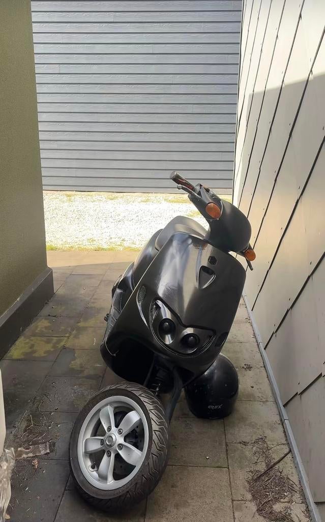 Piaggo Zip fastrider, Fietsen en Brommers, Ophalen of Verzenden