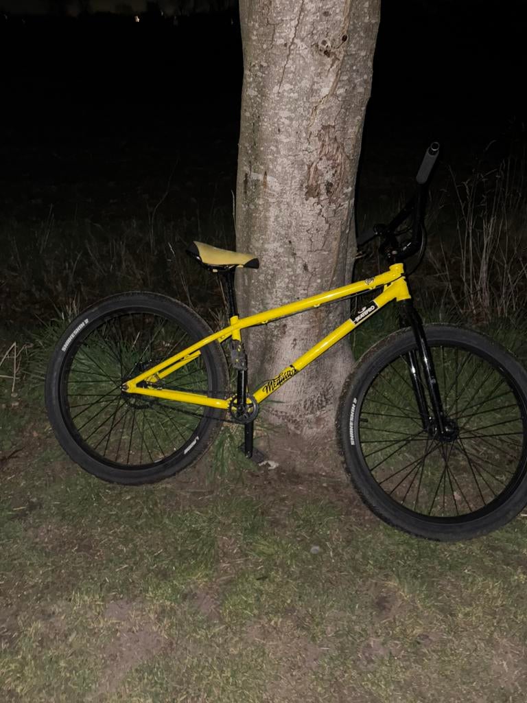 Wheelie bike, Fietsen en Brommers, Ophalen, 24 inch of meer, Staal, Zo goed als nieuw