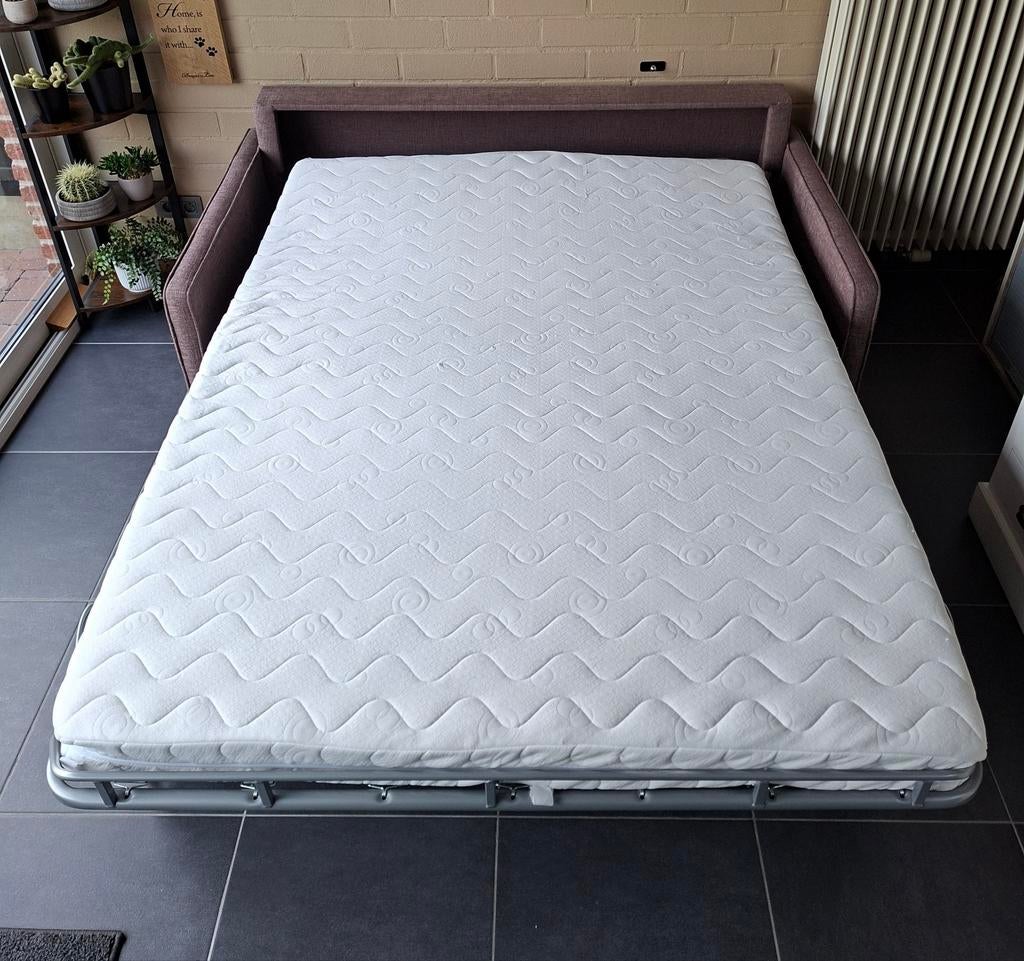 Canapé-lit 2,5 places « Slim » de haute qualité et propre (1, 140 cm, Brun, Enlèvement, Utilisé