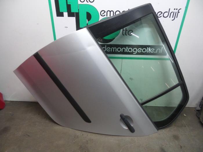 Portier 4Deurs links-achter van een Volkswagen Golf (Golf 04, Auto-onderdelen, Gebruikt, -, -, Ophalen of Verzenden