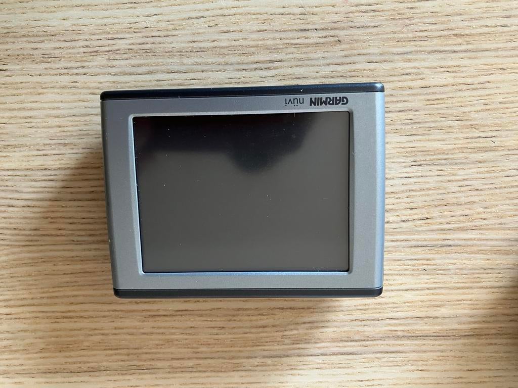 GPS Garmin Nuvi, Autos : Divers, Navigation de voiture, Enlèvement ou Envoi, Comme neuf