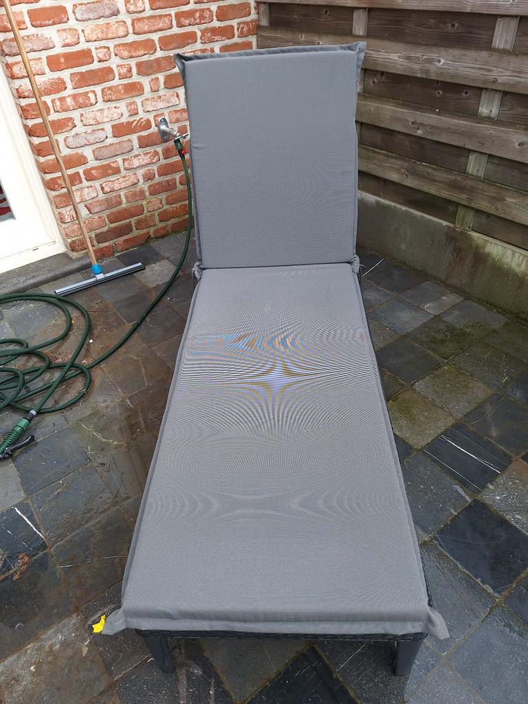 2 ligzetels + opbergbox tafel, Ophalen, Zo goed als nieuw