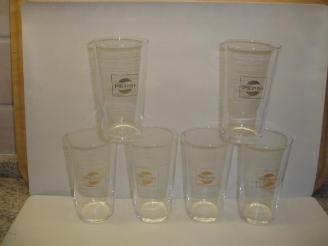 6 oude glaasjes van Pepsi Cola aan € 1,00 per stuk., Verzamelen, Ophalen of Verzenden, Zo goed als nieuw, Frisdrankglas