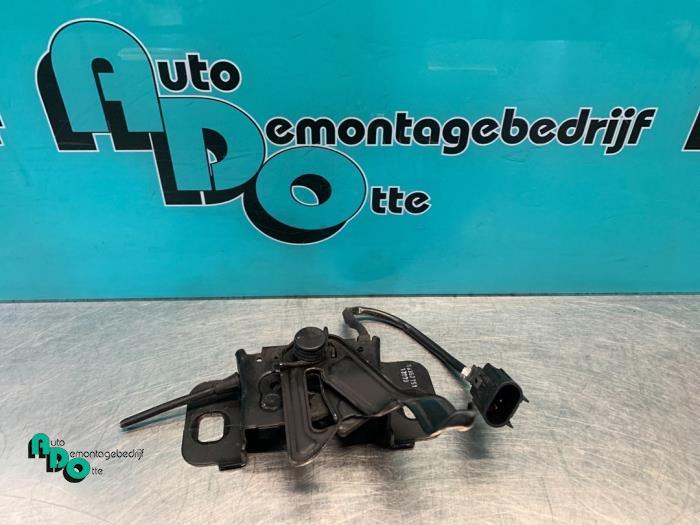 Slotmechaniek Motorkap van een Opel Astra (Astra J 10-), Gebruikt, -, -, Opel