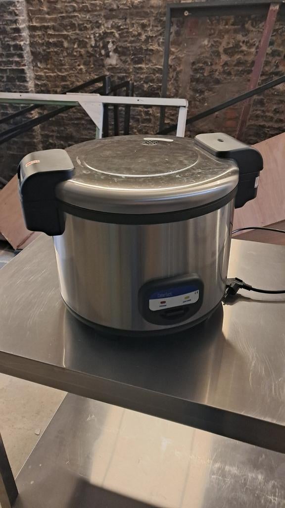 Grand cuiseur à riz 5,4 litres/30 tasses. Comme neuf !, Electroménager, Enlèvement