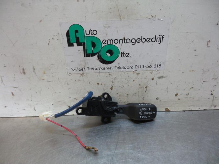 Commande radio volant d'un Mazda Premacy (Premacy 98-), Autos : Pièces & Accessoires, Commande, Mazda, Utilisé, Enlèvement ou Envoi