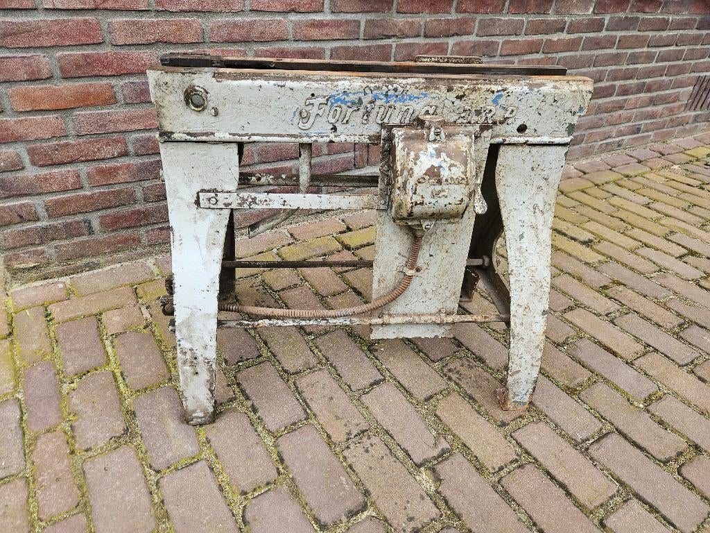 Gietijzeren machine onderstel Hoog 61 cm, Antiek en Kunst, Ophalen