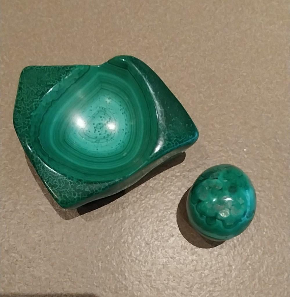 Cendrier et œuf en malachite, Collections, Enlèvement ou Envoi, Minéral
