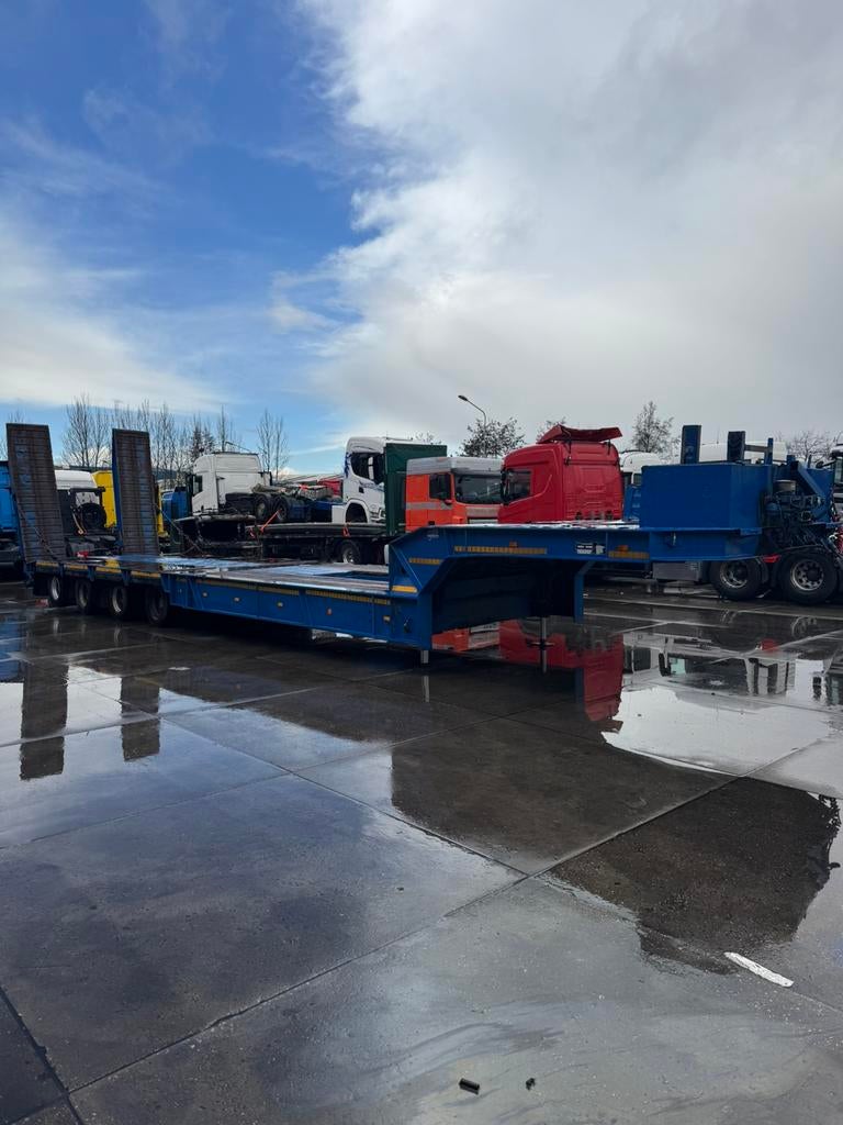 Dieplader 60 ton lengte 14:50m breed 3:00m 4 stuuras  liftas, Particulier, Te koop