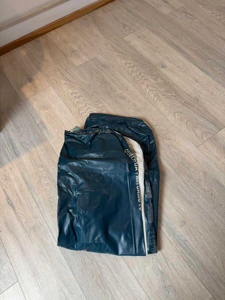 Luchtmatras quechua, Doe-het-zelf en Bouw, Zeil en Folie, Ophalen, Zo goed als nieuw