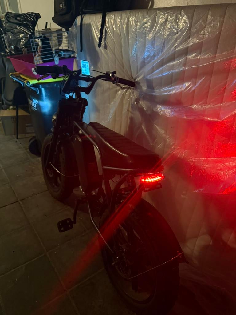 Fatbike v8 werk perfect, Fietsen en Brommers, Ophalen, Zo goed als nieuw