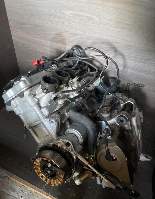 Motorblok van ZX9R, Motoren, Ophalen