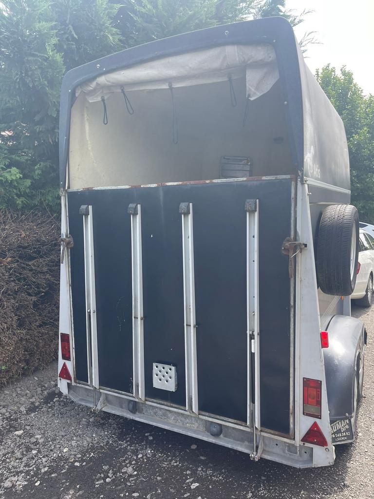 Humbaur atis, Dieren en Toebehoren, Ophalen, Zo goed als nieuw