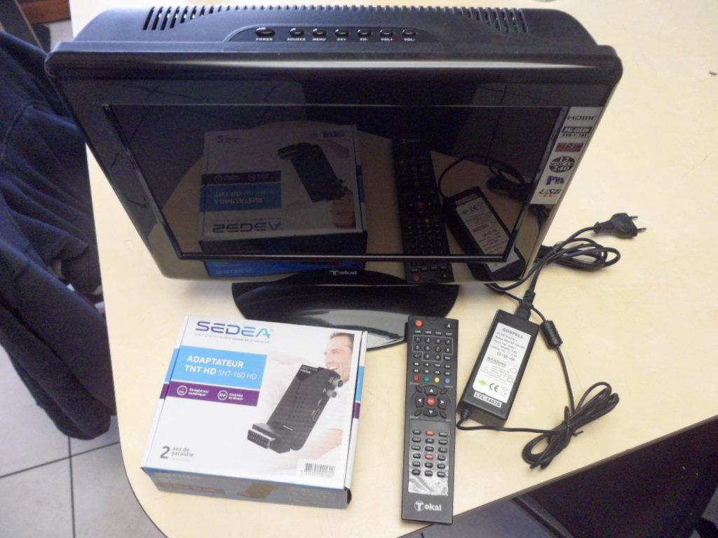 Tele Tokai + adaptateur TNT HD pour mobil home , caravane..., Caravans en Kamperen, Ophalen of Verzenden, Zo goed als nieuw